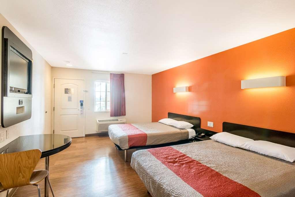 Motel 6 Bell Gardens Bilik gambar