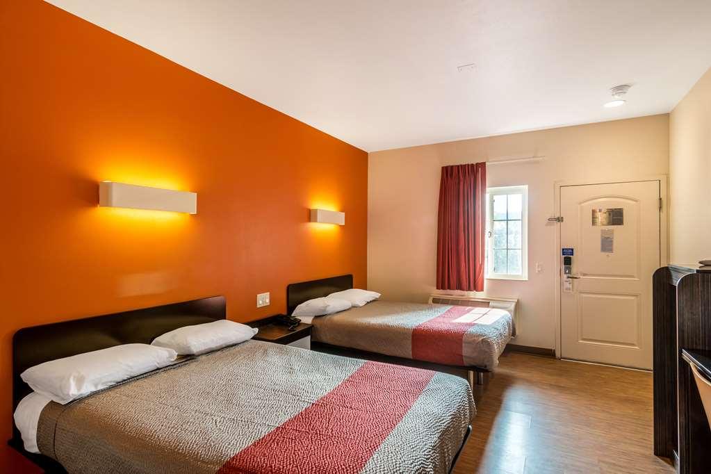 Motel 6 Bell Gardens Bilik gambar