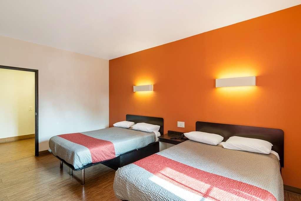 Motel 6 Bell Gardens Bilik gambar