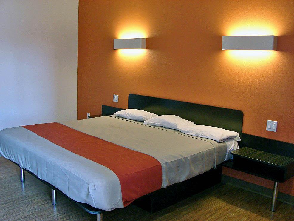 Motel 6 Bell Gardens Bilik gambar