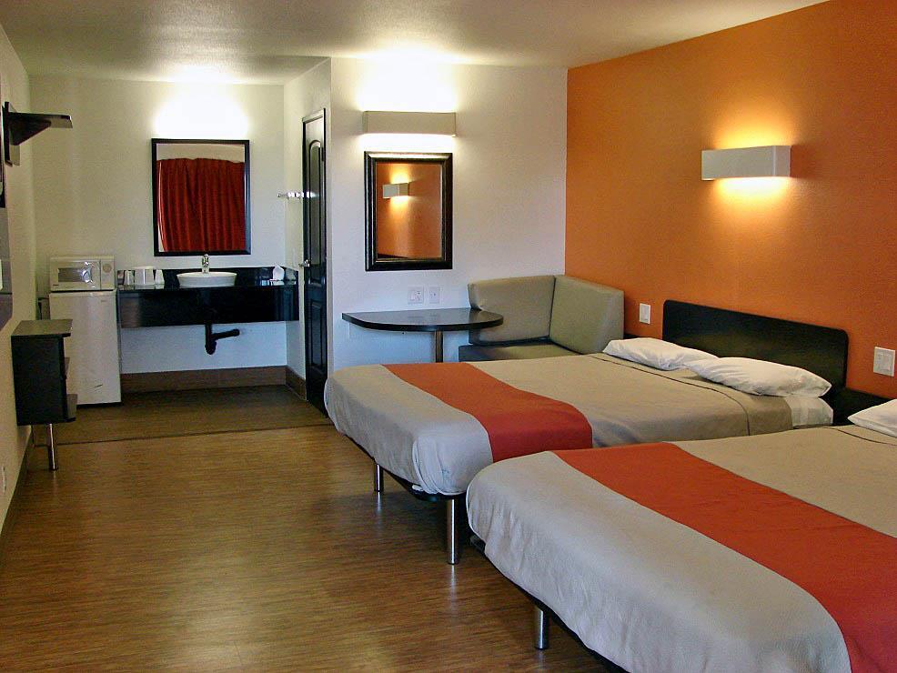 Motel 6 Bell Gardens Bilik gambar