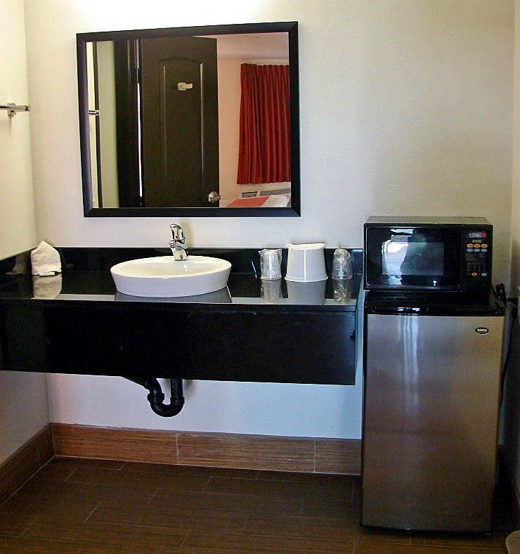 Motel 6 Bell Gardens Bilik gambar