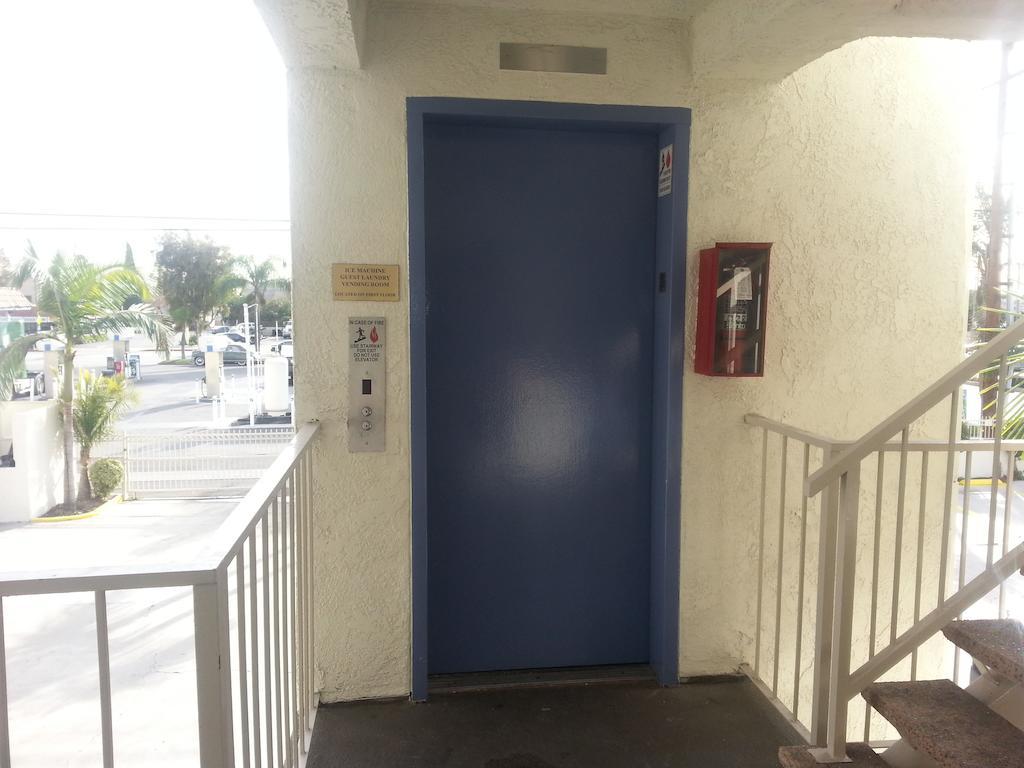 Motel 6 Bell Gardens Luaran gambar