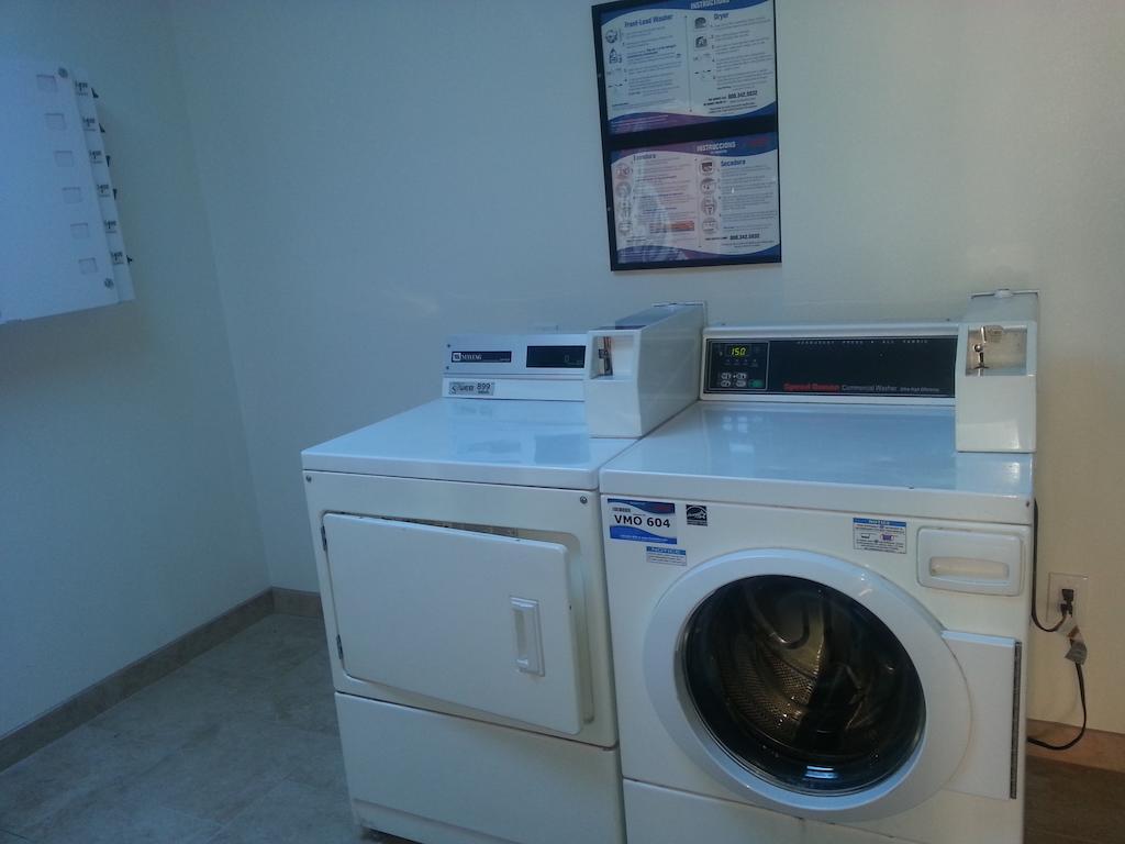 Motel 6 Bell Gardens Luaran gambar